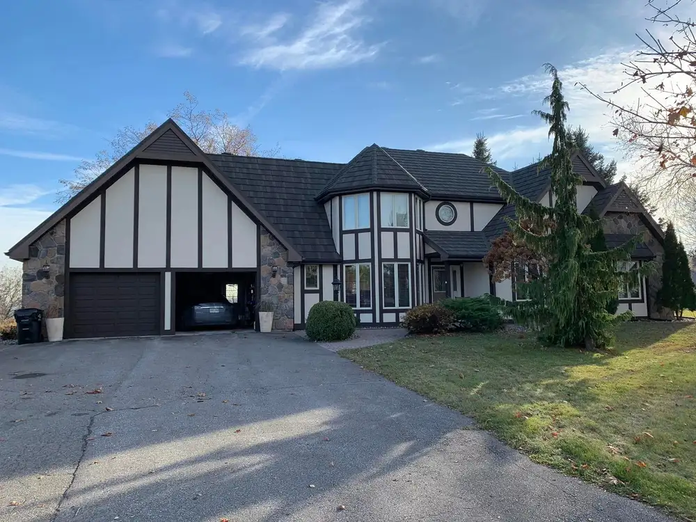 Roof replacement in the Newmarket area